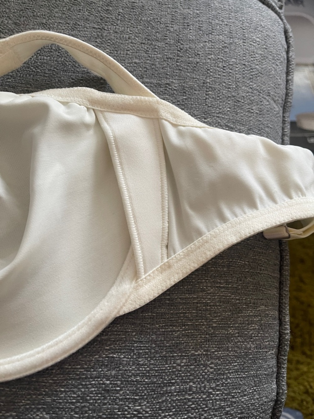 Lilyette Ivory Lace-Trim Underwire Bra - Picture 5 of 5